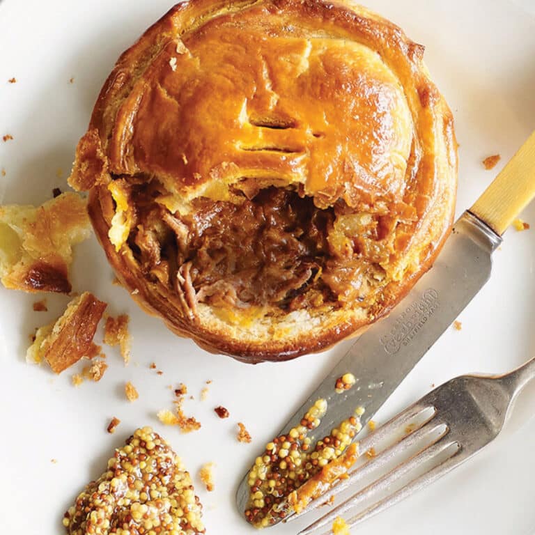 BEEF AND GUINNESS PIE
