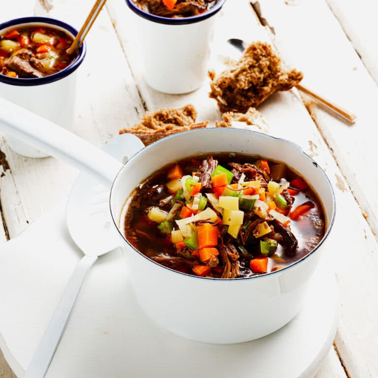 SHREDDED BEEF AND WINTER VEGETABLE SOUP CUPS
